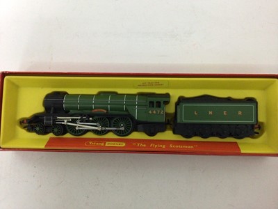 Lot 1863 - Railway Triang Hornby 00 gauge Evening Star R861, 4-6-2 Brittania locomotive R259 NS, Class 3MT Tank R595, LNER Flying Scotsman R855, GWR 0-6-0 PT locomotive R515 all boxed