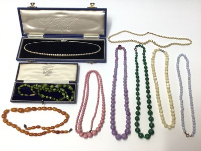 Lot 55 - Amber bead necklace, green hard stone necklace and other vintage beads
