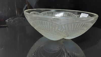 Lot 1004 - Rene Lalique Coquilles pattern opalescent glass bowl, signed on base, 23cm diameter