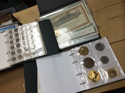 Lot 493 - World - Mixed coins, banknotes and medallions to include a small quantity of G.B. pre 1947 silver coins, G.B. banknotes and others (Qty)