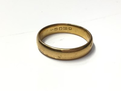 Lot 116 - 22ct gold wedding ring