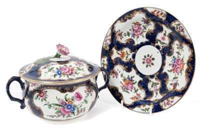 Lot 210 - 18th century Worcester blue scale porringer, cover and stand, circa 1770