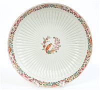 Lot 185 - 18th century Worcester polychrome fluted...