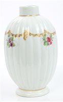 Lot 189 - 18th century Worcester polychrome fluted...