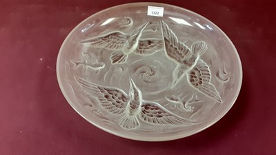Lot 1322 - French glass Kingfisher bowl