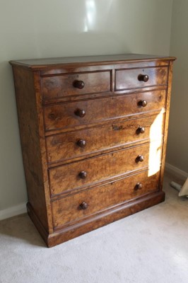 Lot 1221 - Good quality Victorian figured burr walnut chest of drawers by Edwards & Roberts with two short and four long graduated drawers with turned handles and moulded beaded edge on plinth base. 122cm wid...