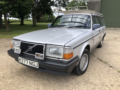 Lot 21 - 1993 Volvo 240 Torslanda Estate, 2.0 petrol, manual, Reg. No. K377 NGJ, finished in silver with blue tweed cloth interior