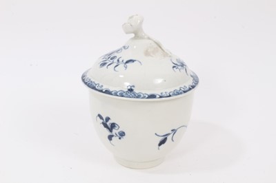 Lot 27 - Worcester blue and white sucrier and cover, circa 1765, decorated in the Mansfield pattern, crescent mark to base, 13cm high