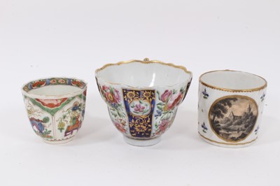 Lot 130 - Worcester dragons in compartments teacup, together with two further Worcester cups