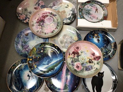 Lot 320 - Large quantity of collectors plates, mostly boxed with certificates (4 boxes)