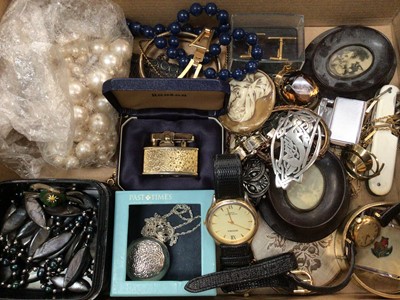 Lot 919 - Costume jewellery and bijouterie