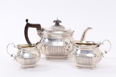 Lot 279 - Victorian Scottish silver three piece batchelor teaset
