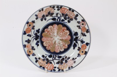 Lot 153 - 18th century Japanese imari dish.