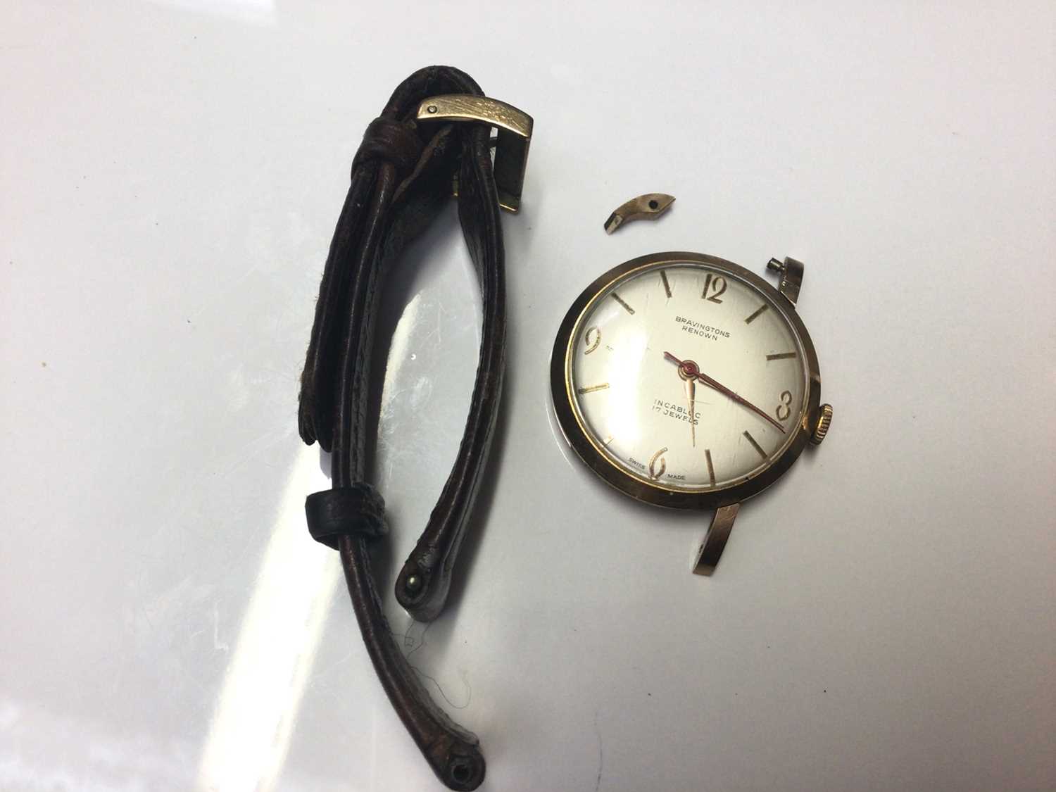 Lot 25 - 9ct gold cased Bravingtons Renown wristwatch with brown leather strap