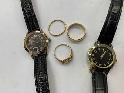 Lot 995 - 22ct gold wedding ring, Victorian diamond ring (one stone missing), a 9ct gold wedding ring and two wristwatches