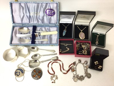 Lot 46 - Group silver jewellery, amber, napkin rings, teaspoons and other items