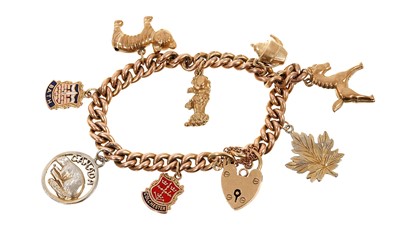 Lot 512 - 9ct gold curb link bracelet