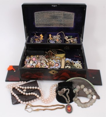Lot 530 - Group of costume jewellery and bijouterie to include a 9ct gold cased wristwatch, amber beads, coin bracelet and vintage costume jewellery