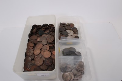 Lot 423 - World - Mixed coinage to include G.B. pre 1920 silver coins (N.B. Total weight 199.2gms), silver Three Pences x 45, Roman Septimus Severus silver Demarius F, James II 'Gunmoney' Half Crown 1690 G-V...