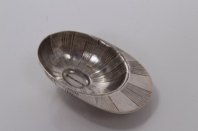 Lot 71 - Modern American silver jockey cap caddy spoon, stamped 925 Sterling, 5.5 cm