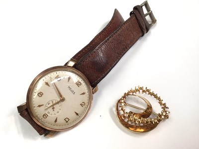 Lot 143 - Vintage Majex 9ct gold cased wristwatch on brown leather strap and 9ct gold abstract swirl brooch