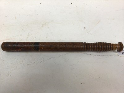 Lot 793 - Victorian painted Suffolk Police truncheon with Crowned 'Suffolk' scroll 41 cm