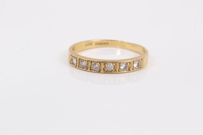 Lot 531 - 18ct gold diamond six stone half eternity style ring
