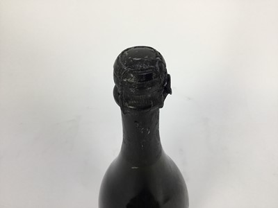 Lot 10 - Champagne - one bottle, Moët and Chandon Dom Perignon 1970