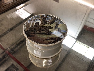 Lot 103 - Victorian bears grease pot lid and base