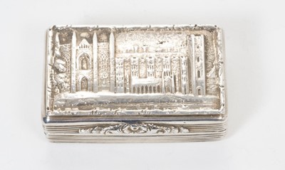 Lot 521 - Early 19th century silver castle top vinaigrette of rectangular form, Newstead Abbey