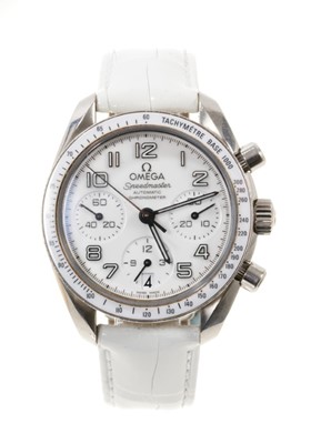 Lot 618 - Ladies' Omega wristwatch with box and papers