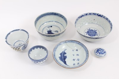Lot 140 - Collection of Oriental blue and white porcelain