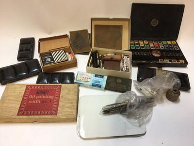 Lot 2432 - One box of vintage artists materials