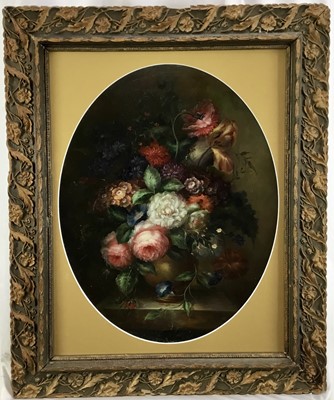 Lot 42 - Continental School, 20th century, oval oil on panel - Still Life Summer Flowers, 49cm x 38cm, in gilt frame