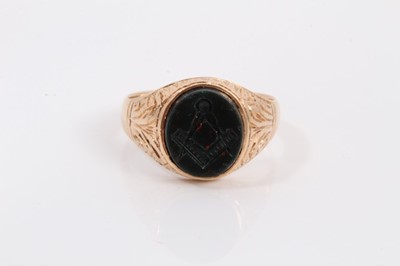 Lot 351 - Victorian 9ct rose gold Masonic signet ring (Chester 1891)