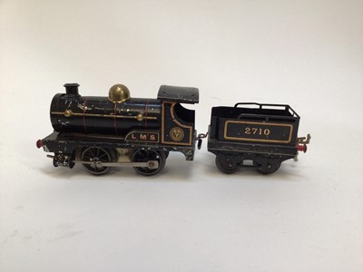 Lot 28 - Railway O Gauge unboxed selection of tinplate clockwork locomotives including Hornby, Bing etc. plus some tenders (QTY)