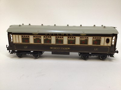 Lot 29 - Railway O Gauge unboxed selection of carriages including tinplate Pullman, Bing Pullman Minverva and others (9)
