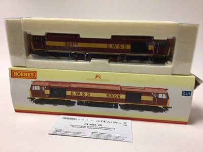 Lot 52 - Hornby OO gauge Regional Railways Class 153 DMU R3477, EW&S Co-Co Diesel Electric Class 60 Locomotive 60026 R2488 both boxed