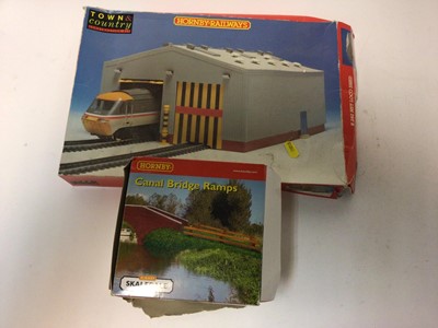 Lot 83 - Hornby OO gauge selection of boxed carriages, wagons, coaches and accessories (Qty)