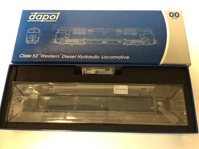 Lot 166 - Dapple OO gauge Class 52 BR Blue #D1010 Western Campaigner 4D-003-010 boxed