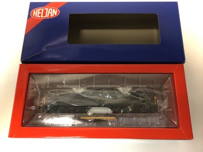 Lot 176 - Heljan OO gauge Class 33/1 33116 in Engineers Grey No 33571, Heljan OO Gauge AC CarsW79978 in BR dark green with speed whiskers No 88031, Heljan OO gauge 009 L & B 759 YEO in green No 99501