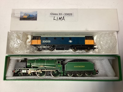 Lot 180 - Railway OO gauge selection of boxed carriages and wagons various manufacturers including Mainline, Dapol etc, plus some unboxed locomotives (QTY)