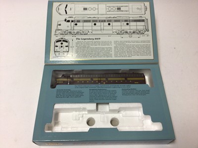 Lot 186 - Proto 2000 Series E8/E9 EMD HO gauge locomotive "Pennsylvania" 5898, boxed, No 8057
