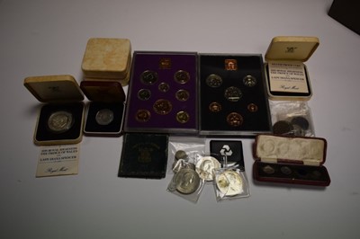 Lot 501 - G.B. - Mixed coins to include Royal Mint silver proof commemorative marriage Crowns