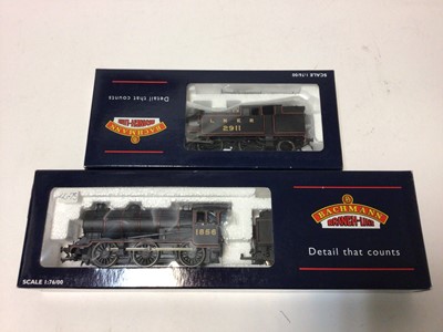 Lot 213 - Bachmann OO gauge J39 0-6-0 locomotive and tender, 1856, LNER lined black, 31-855, plus VI tank 2-6-2 2911, LNER lined black, 31-606, both boxed (2)