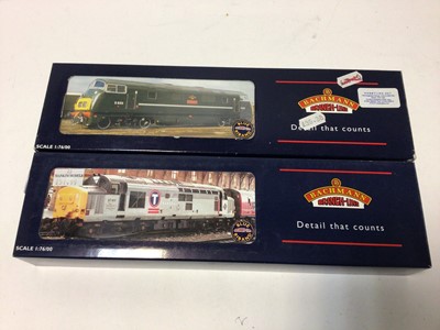 Lot 214 - Bachmann OO gauge Class 37/4 diesel locomotive "Eisteddfod Genedlaethol" 37429, regional railways livery, 32-376, plus Class 42 Warship diesel "Foxhound" D817, 32-050, both boxed (2)