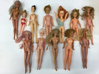 Lot 1816 - Quantity of teenage dolls 1960's to 1990's.  Including Miss Seventeen with raven black hair and kisscurl, Ideal Toys BS12, Ideal Toys Pepper P9-W 1964, Simba, Princess Grace, Agrespoly, Barbies and...