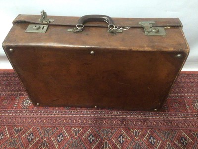 Lot 2111 - Vintage luggage - Leather Suitcase - Hon. T J Wynn