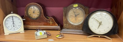 Lot 119 - Collection of vintage clocks and watches