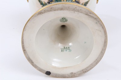 Lot 215 - Worcester vase